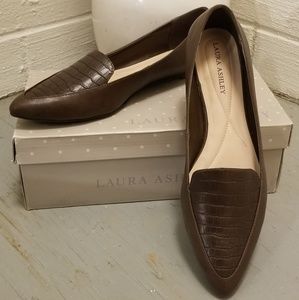 Women's Laura Ashley Size 10 Brown Casual Flats